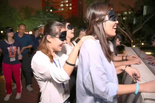 公司舉辦中秋節(jié)外地單身青年歡樂嘉年華活動(dòng)9.jpg 公司舉辦中秋節(jié)外地單身青年歡樂嘉年華活動(dòng)9.jpg